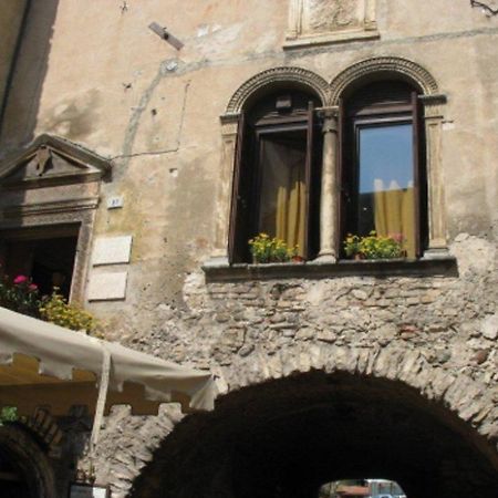 Palazzo Fregoso Apartment Garda  Exterior photo